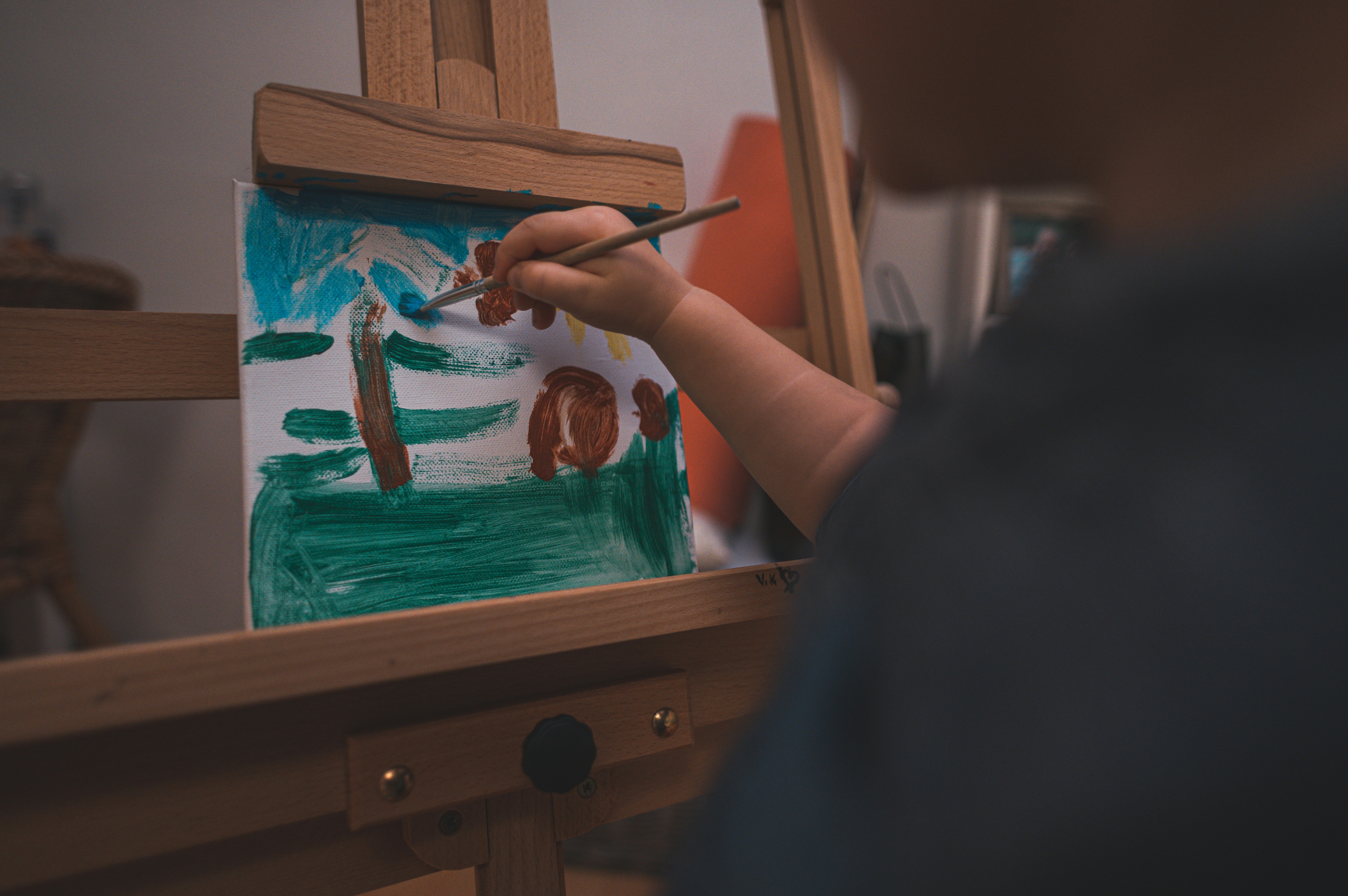 Art therapy techniques for addiction recovery