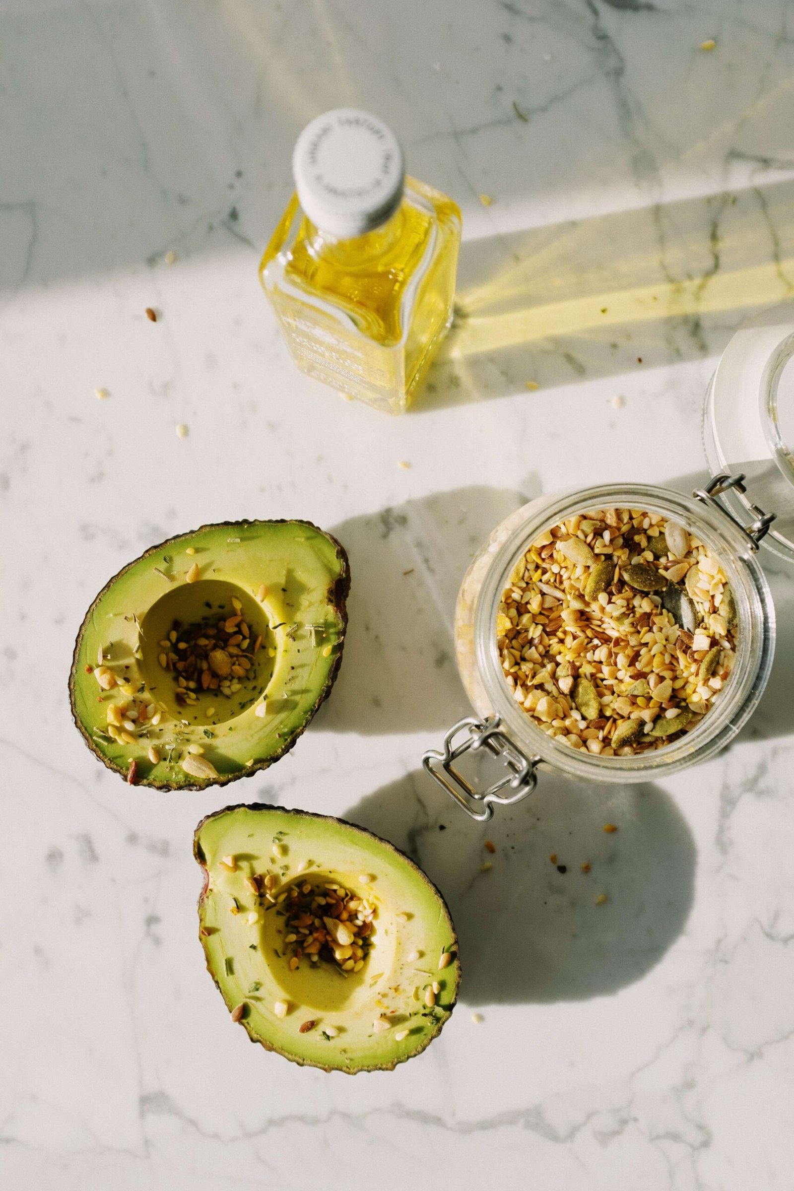 benefits of avocado oil on hair